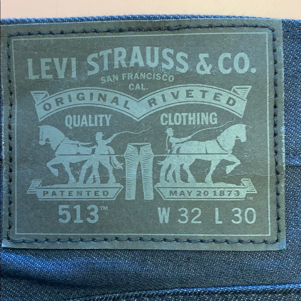 Levi’s new no tags. Worn for 2 hrs. Will dry clean